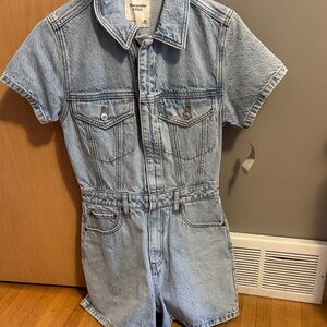 Abercrombie women’s denim romper